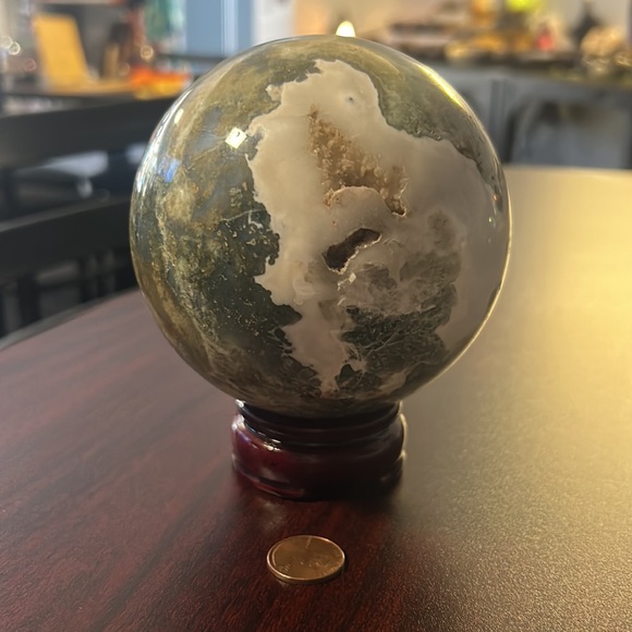 Moss agate sphere - Picture 3 of 8